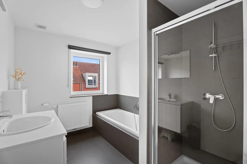 Vannitoad - Modern House with Solar Panels in Eeklo