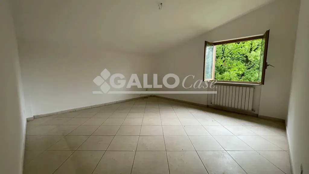 Pièces - Mansard Apartment with Balcony in Mendicino