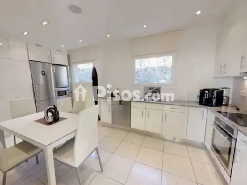 Cuisine - Maison 4 chambres à ES