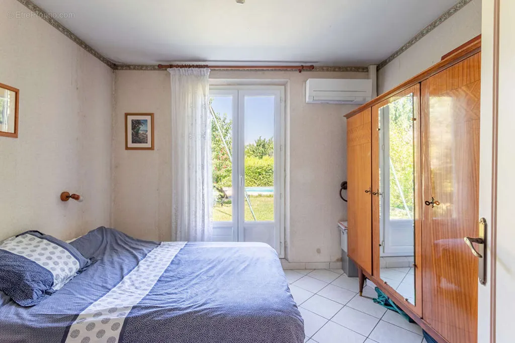 Maison avec Piscine et Jardin à Gignac-la-Nerthe