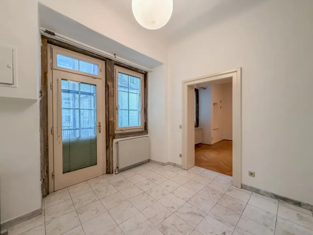 Toad - Historic Altbau Apartment in Vienna Centre