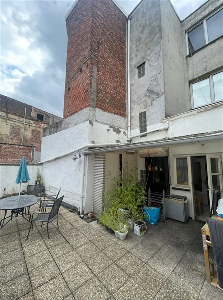 Aed - Mixed-Use Building with Development Potential in Antwerp