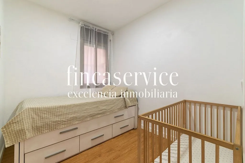 Magamistoad - Flat with Two Accesses in Sants, Barcelona