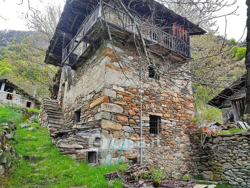 Esterno - Rustic Farmhouse with Mountain View in Perloz