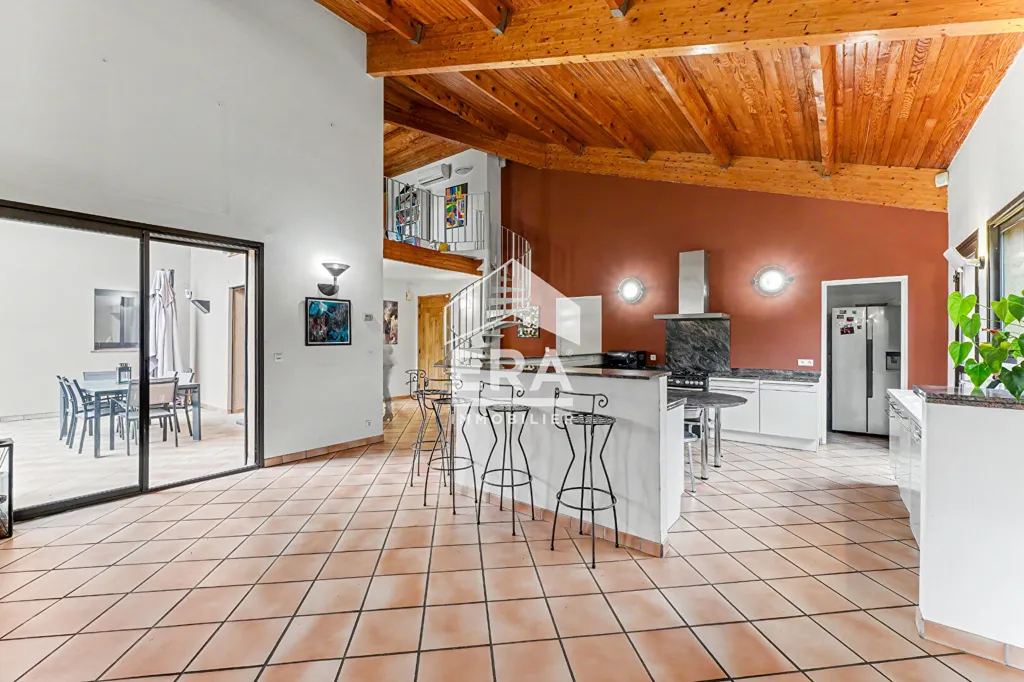 Cuisine - Maison d'Architecte avec Piscine à Aucamville