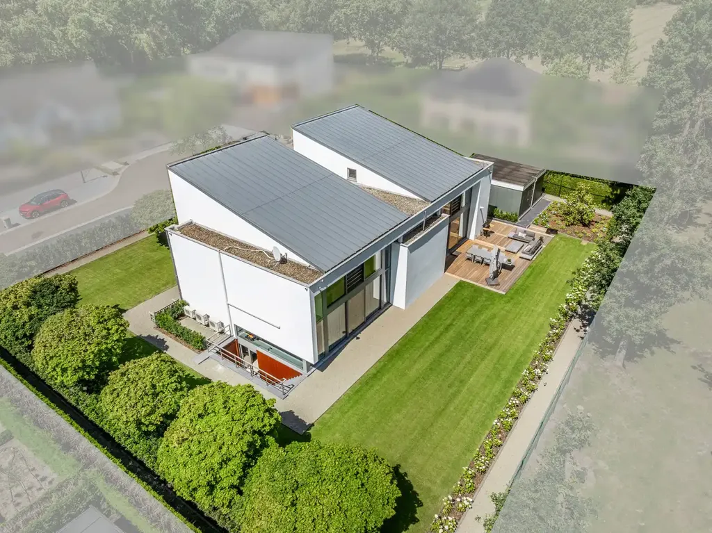 Vue aérienne - Villa Luxueuse avec Piscine Intérieure à Lanaken