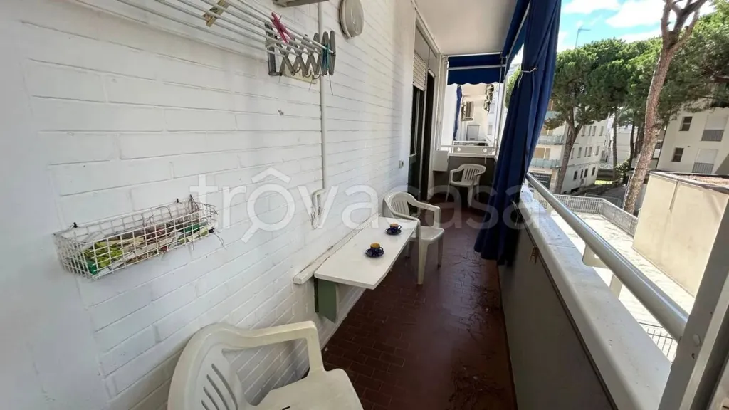 Rõdu - Triplex with Balcony in Comacchio