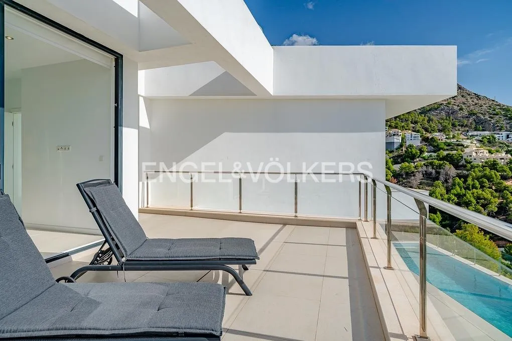 Bassein - Modern Villa with Sea Views in Altea Hills