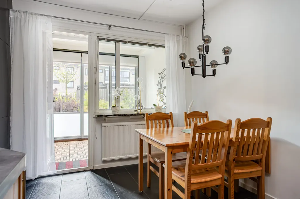 Salle à manger - Two-Bedroom Flat with Balcony in Halland