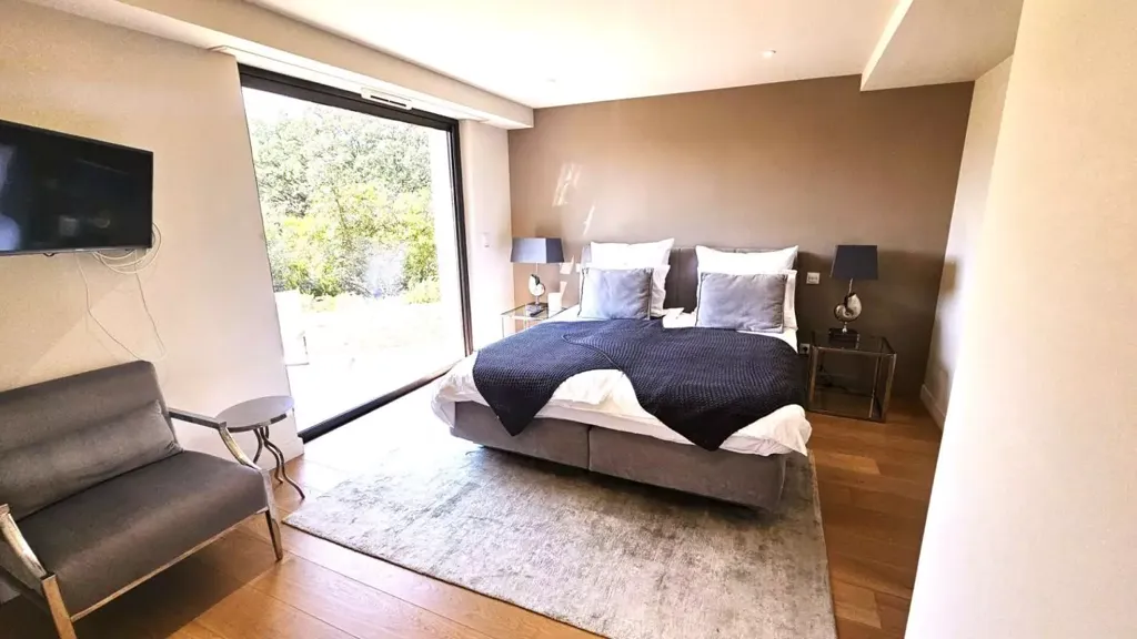 Bedrooms - Prestigious Property with Sea View in Grimaud