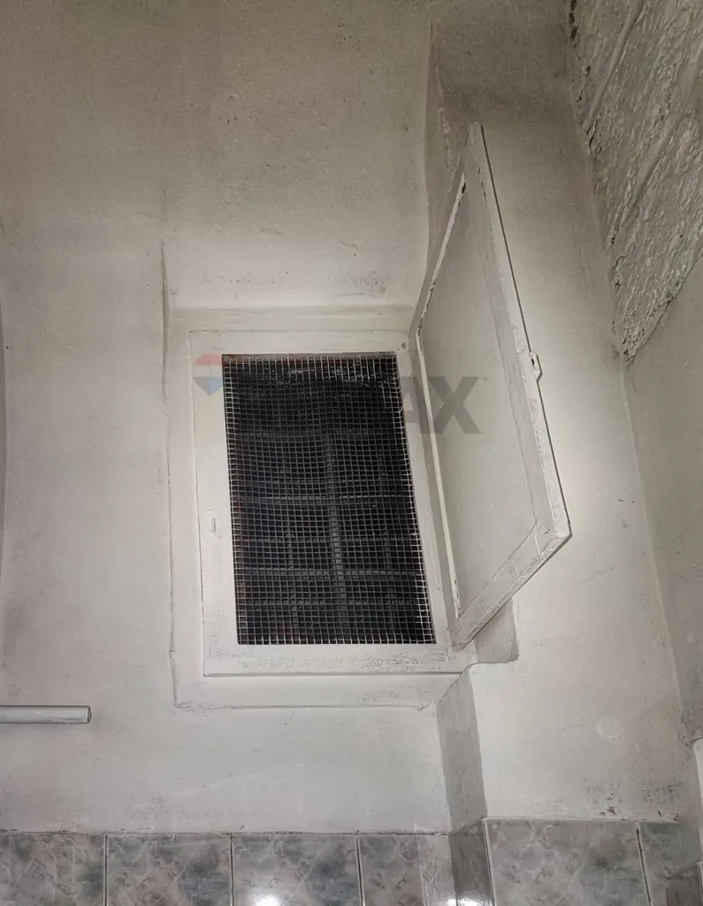 Buanderie - Commercial Space with Vaulted Ceilings in Bari