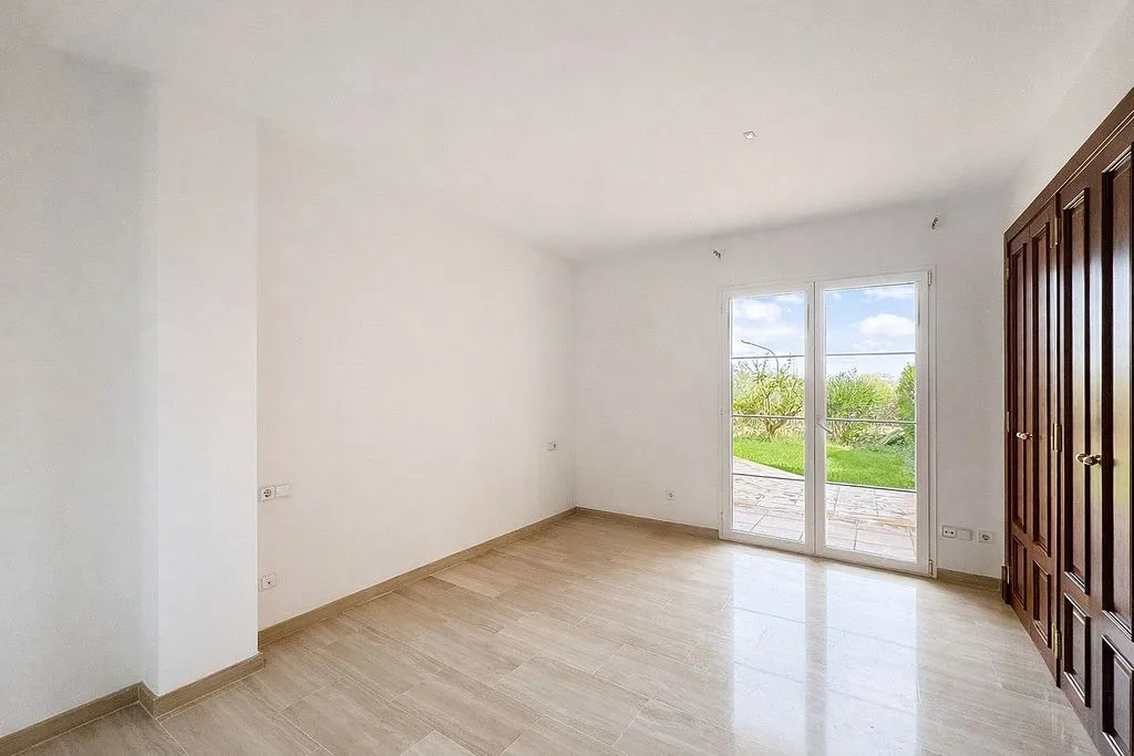 Pièces - Modernised Ground Floor Flat with Pool in Bendinat