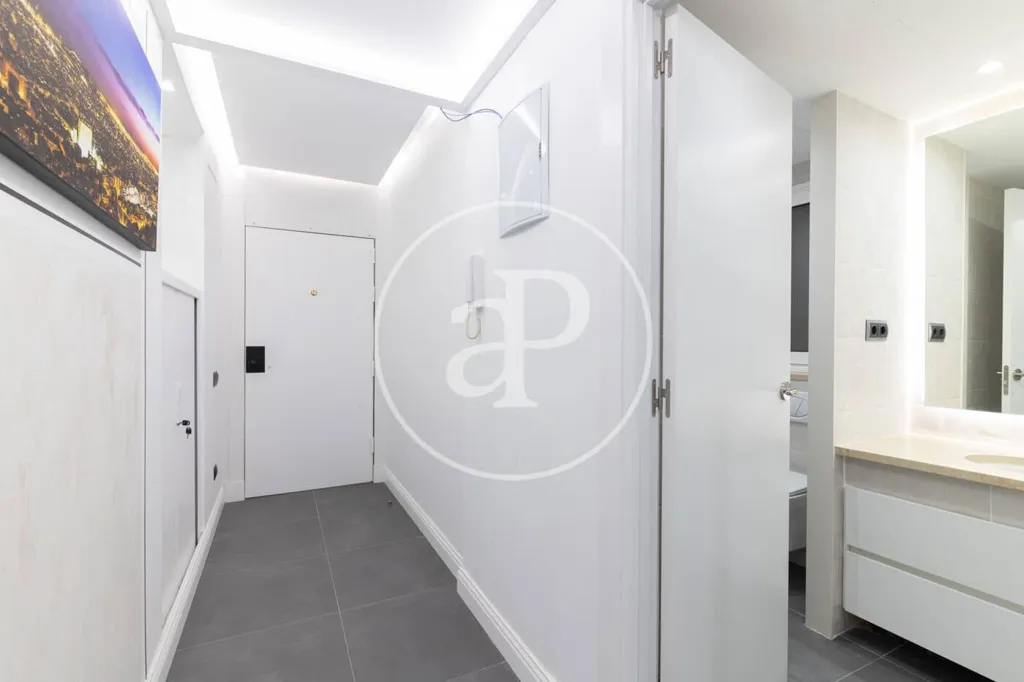 Vannitoad - Modernised Attic Apartment with Terrace in Eixample Dreta