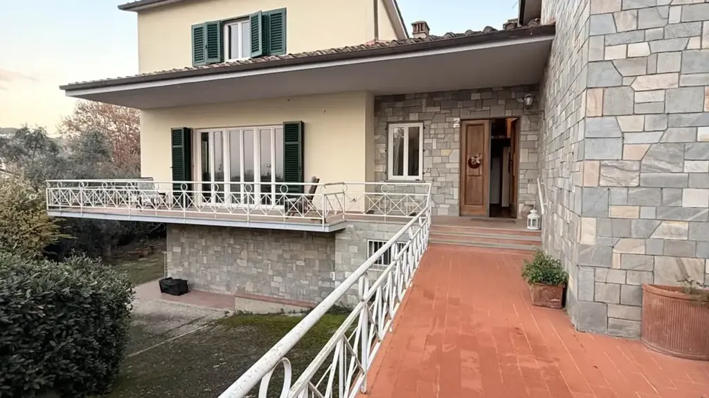 Välivaade - Prestigious Villa with Balcony in Bagno a Ripoli
