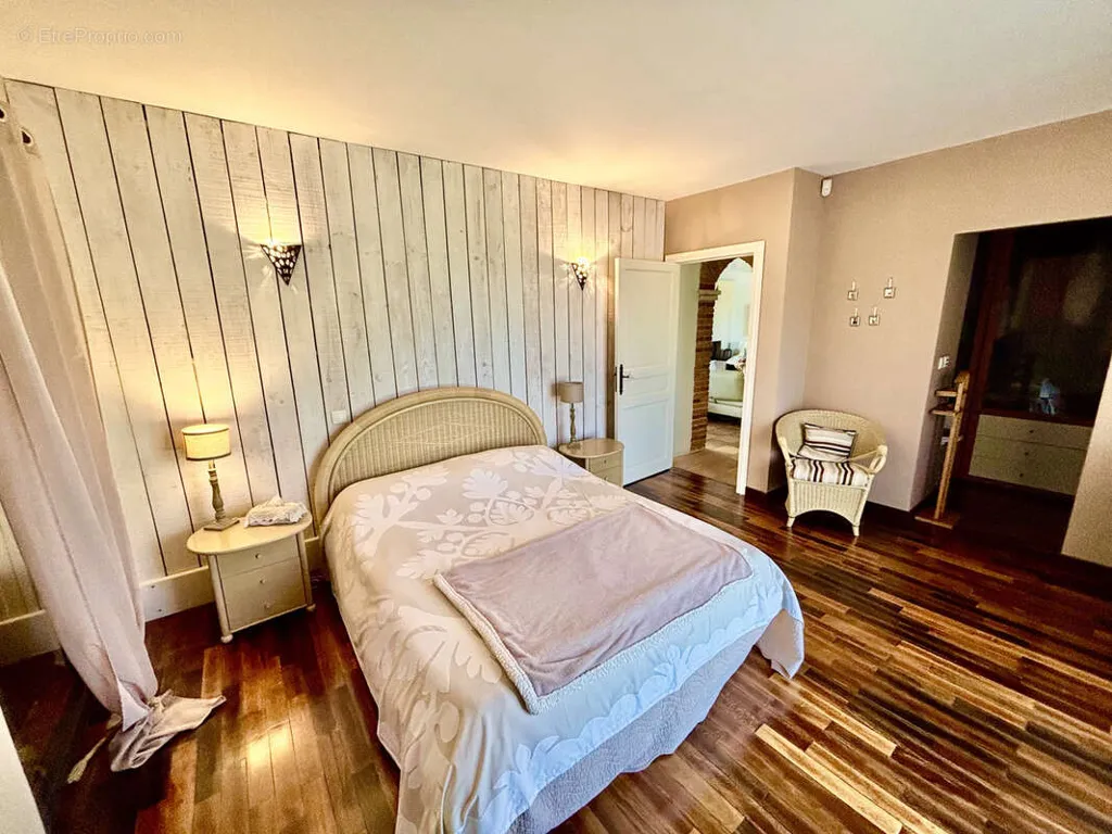 Chambres - Demeure de Caractère avec Vue Panoramique sur les Pyrénées