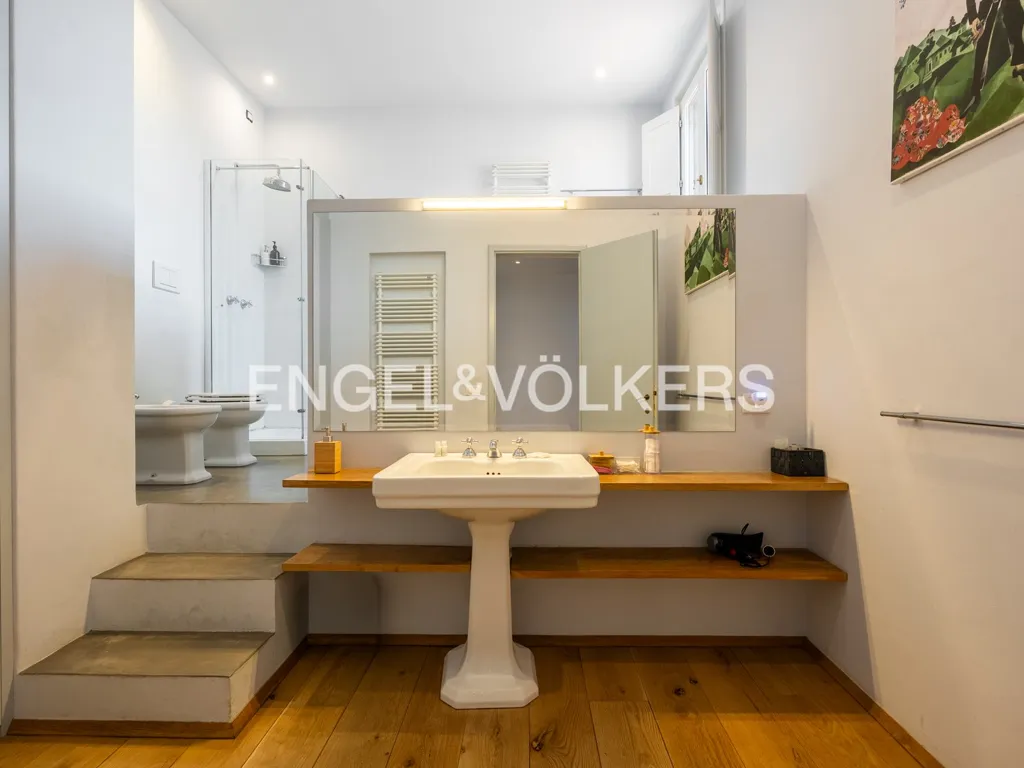 Salles de bain - Renovated Apartment with Rooftop Views in Florence