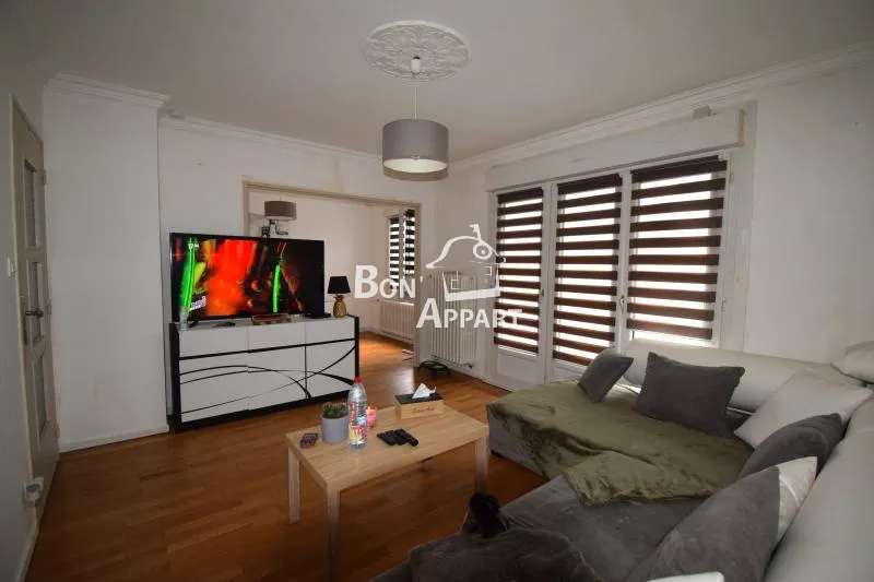 Séjour - Appartement 4 Pièces avec Balcon à Joeuf