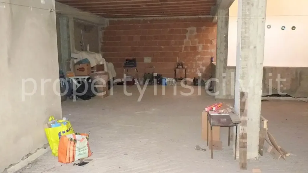 Garage - Independent House with Panoramic Terrace in Cassibile
