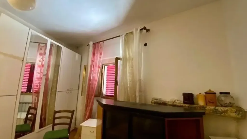 Bedrooms - Trilocale with Terrace in Empoli
