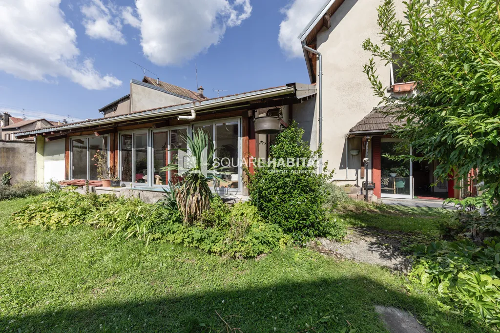 Aed - Spacious House with Veranda in Hericourt