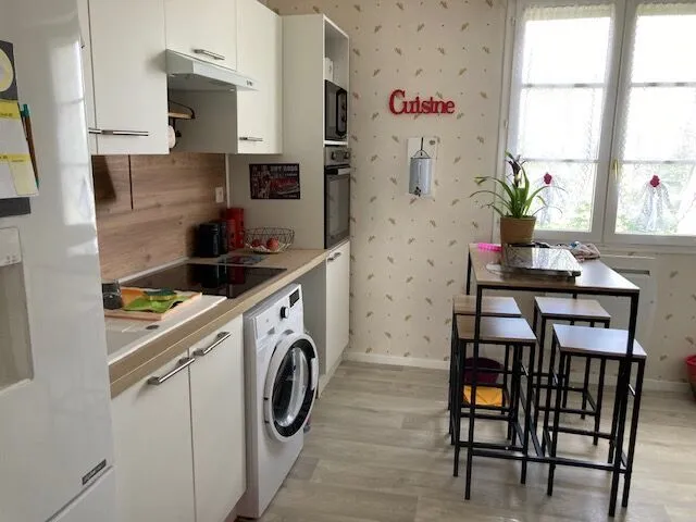 Cuisine - Appartement T3 avec Ascenseur et Parking en Centre-Ville