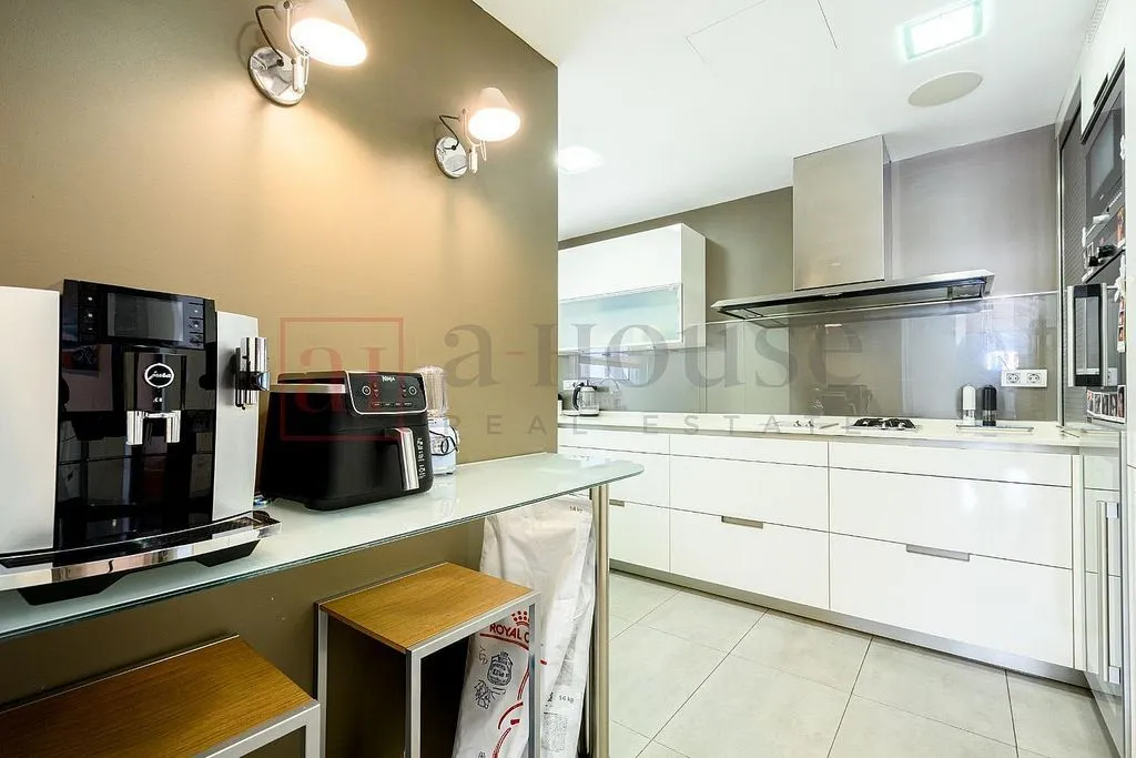 Cuisine - Luxury Apartment with Balcony in L'Antiga Esquerra de l'Eixample