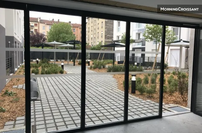 Jardin - Appartement avec Salle d'Eau Privative et Ascenseur