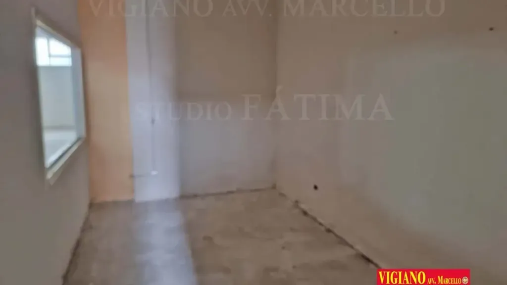 Pièces - Semi-basement Storage with Rec Area in Foggia
