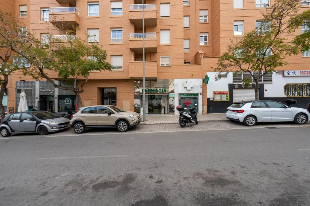 Exterior - Commercial Property with High Visibility in Almería