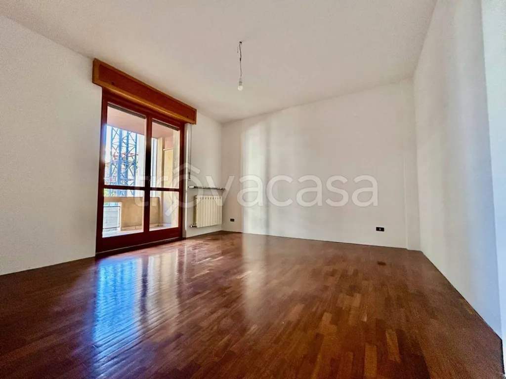 Pièces - Apartment with Balcony and Parking in Cuneo