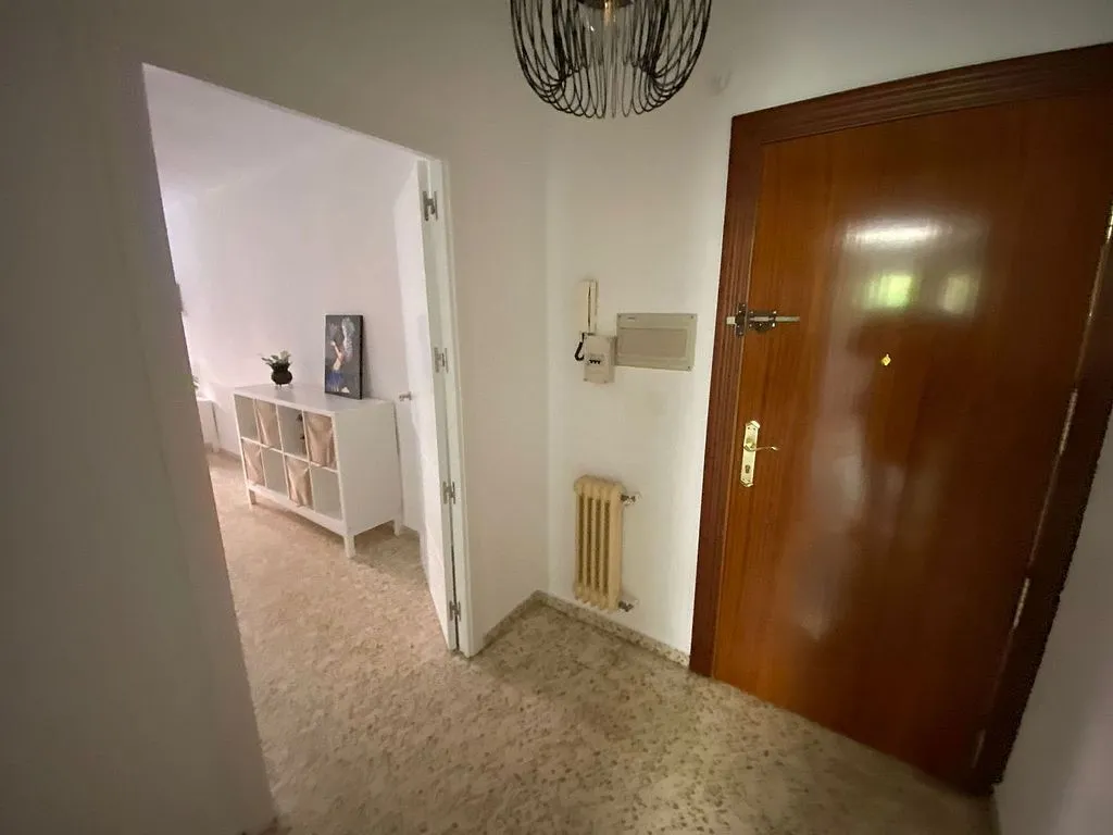 Entrée - Student Flat with Terrace in Camino de Ronda