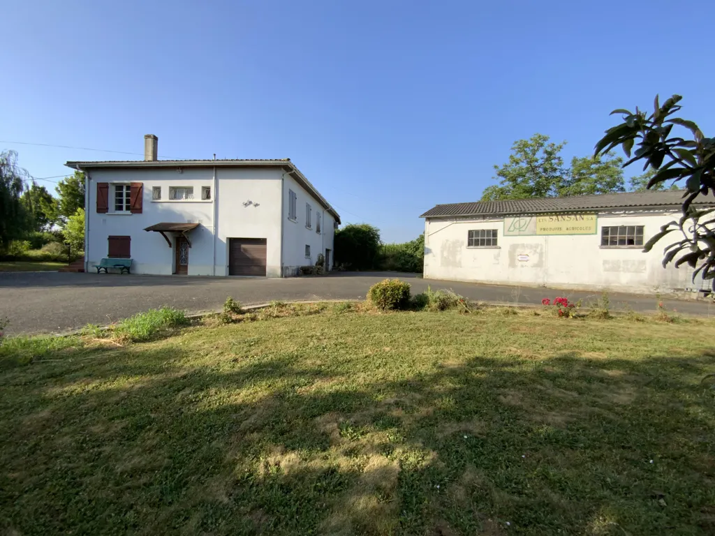 Extérieur - Maison Familiale avec Hangar à Calignac