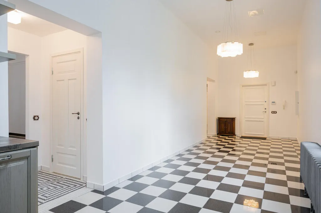 hallway_entrance