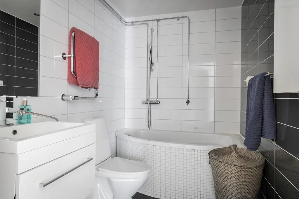 Salles de bain - Modern Flat with West Balcony in Sankt Jörgen