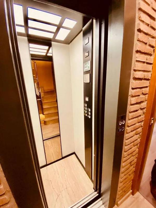hallway_entrance