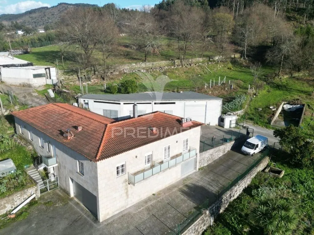 Õhuvaade - Luxury House with 11 Hectares in Guimarães