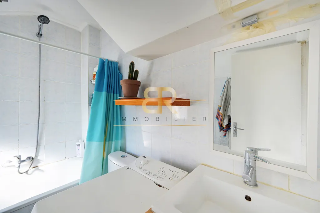 Bagni - Studio with Roof View in Paris Centre