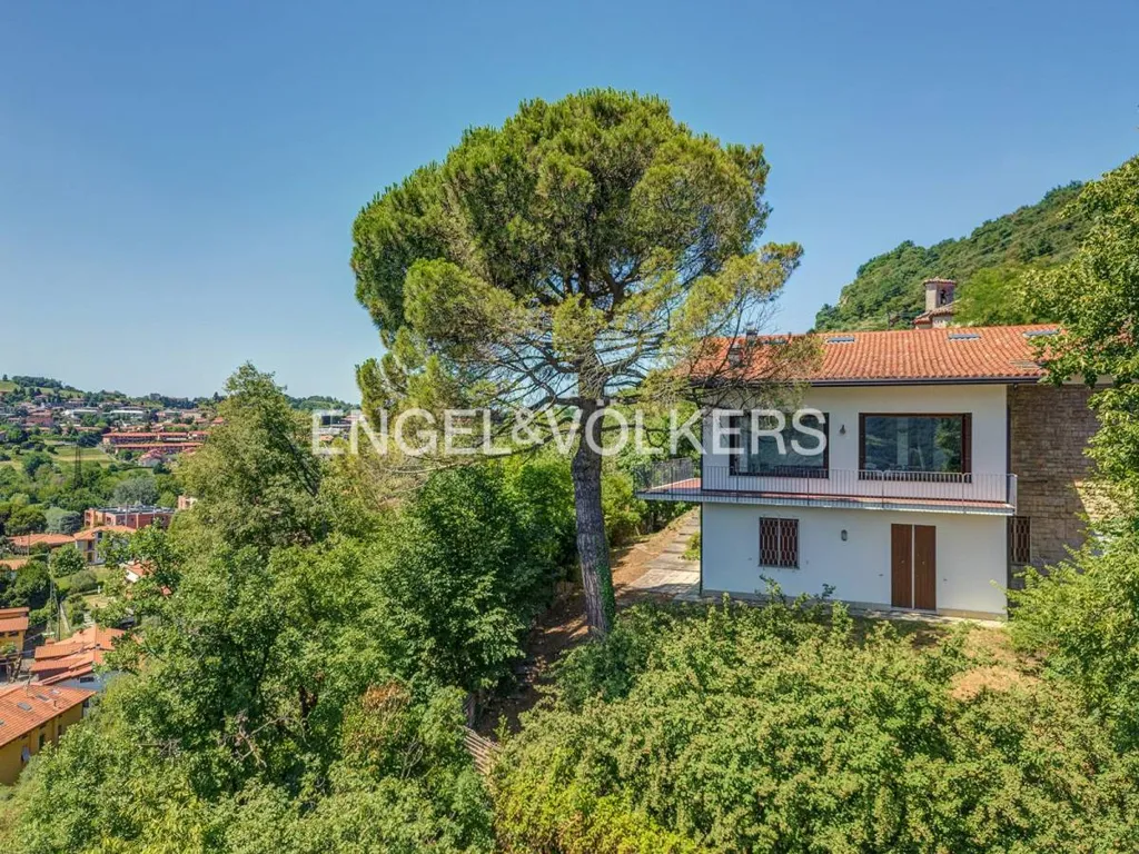Aerial - Villa with Lake View in Galbiate