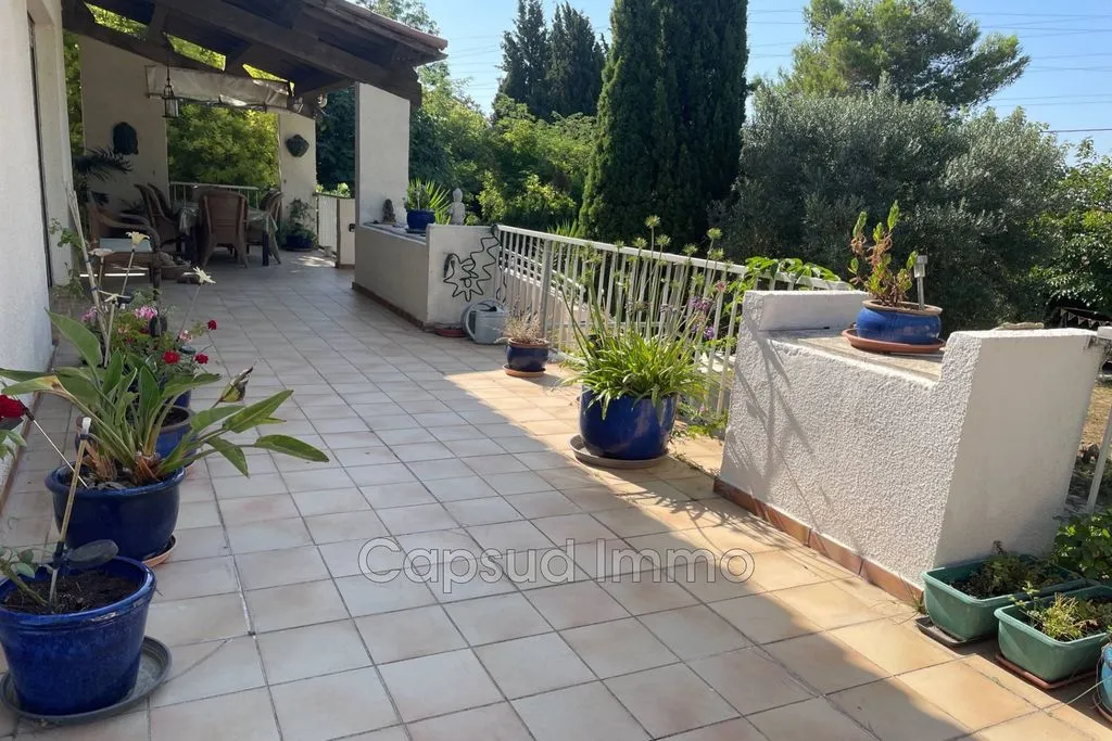 Terrasse - Villa Luxueuse avec Vue sur le Canal du Midi près de Béziers
