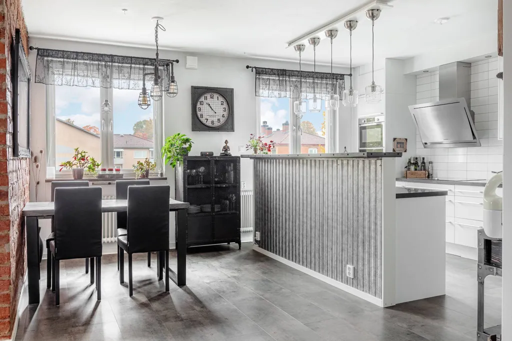 Cuisine - Spacious Three-Room Apartment with West-Facing Balcony in Nyköping