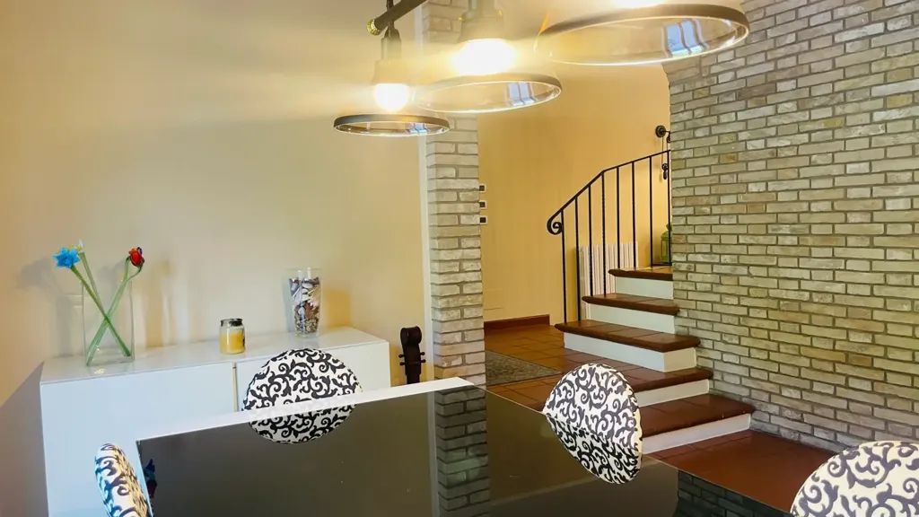 Maison 9 pièces à IT