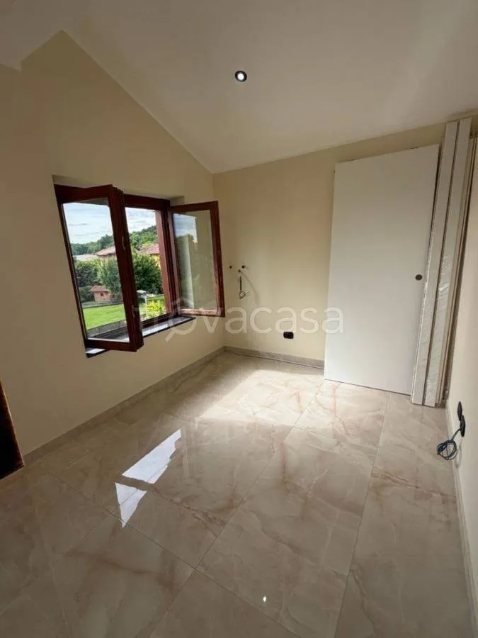 Toad - Modern Mansard Apartment with Terrace in Borgo Ticino