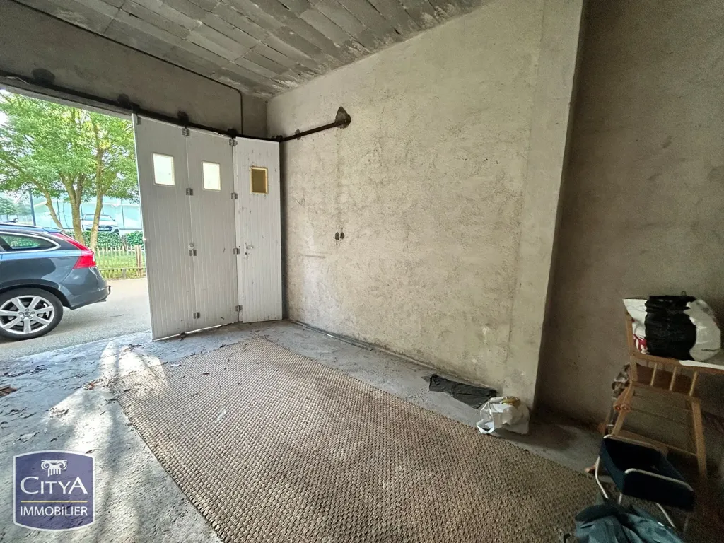 Garaaž - Garage with Secure Access in Tours Centre
