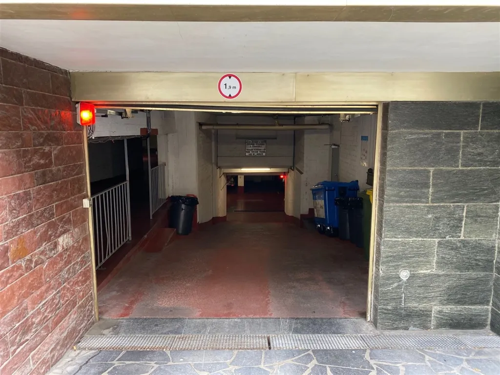 Garaaž - Garage for Rent Near EU in Brussels