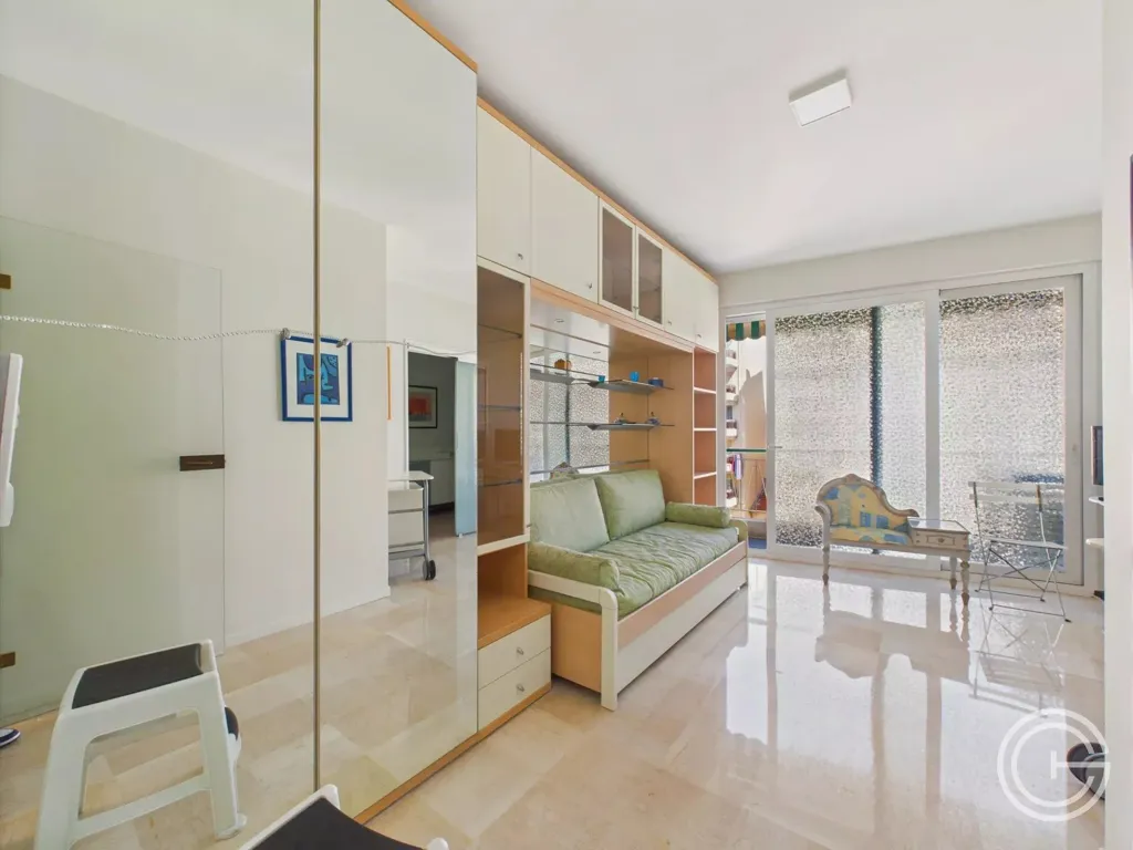 Elutuba - Studio with Balcony in Nice