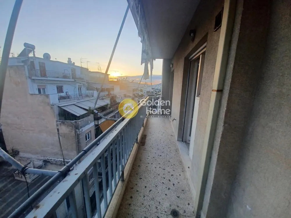 Balcon - Bright Apartment with Balcony View in Patissia
