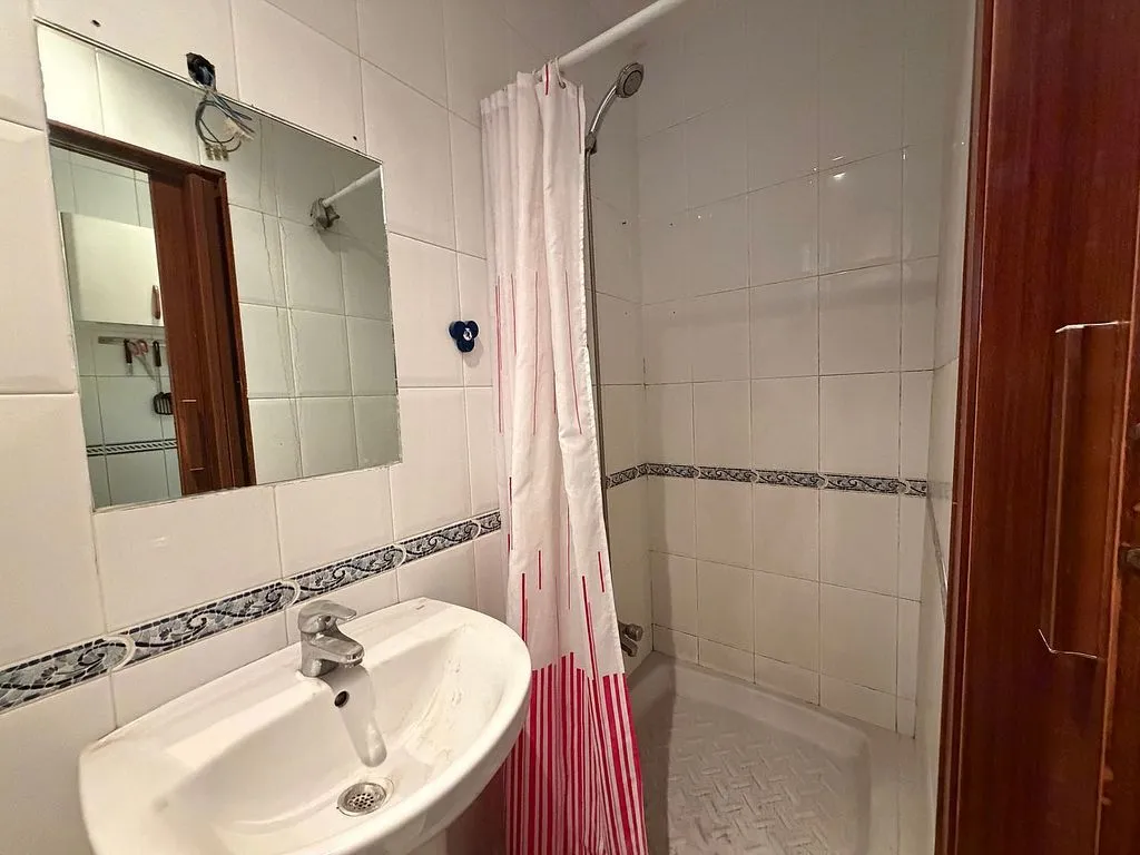 Salles de bain - Apartment with Reform Potential in Recoletos