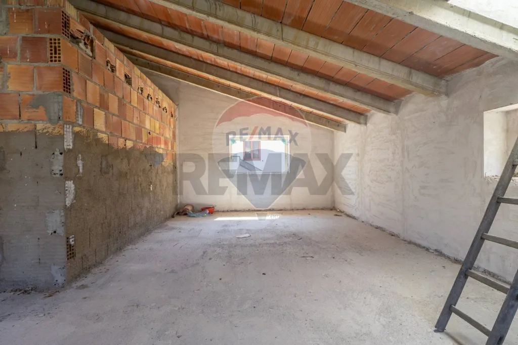 Pièces - Mansard Apartment with Sea Proximity in Cupello