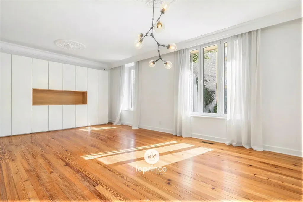 Elutuba - Belle Époque Apartment with Terrace in Nice