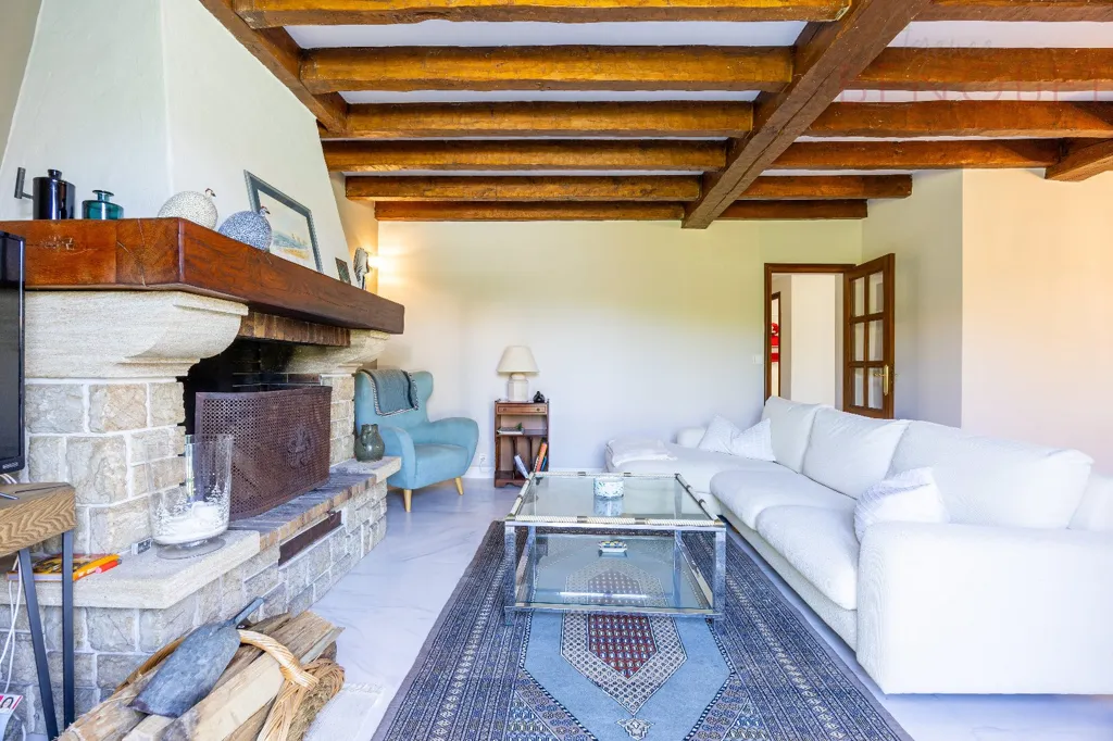 Elutuba - Basque-Style House with Pool near Bidart Beach